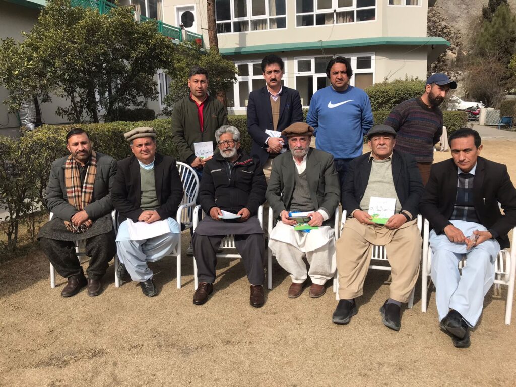 Members of Burusho Maʰraka, after one of the meetings. 